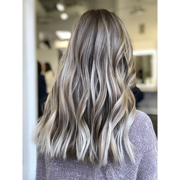 cum-sa-obtii-un-blond-cenusiu-perfect-1631278603203-extra-2.jpg