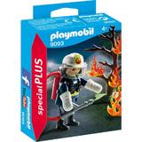 Playmobil Figurines - Figurina Pompier Si Copac In Flacari