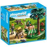 Playmobil Country - Teren impadurit cu animalute frumoase si iubitoare.