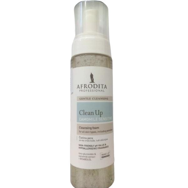 Cosmetica Afrodita - Spuma de curatare CAMOMILE pentru tipurile de ten sensibil 200 ml 