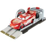 masinuta-cu-lansator-disney-cars-stunt-and-skills-mcqueen-18-cm-2.jpg