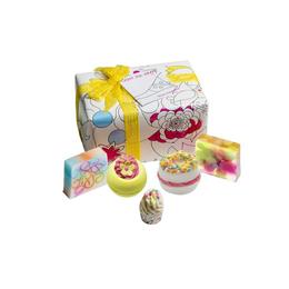 Set cadou colour me happy, bomb cosmetics, bile de baie si sapun solid, 600 g