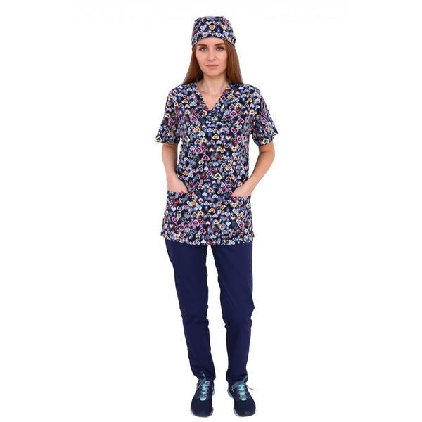 Costum medical imprimat hearts, cu anchior in forma v si pantaloni bleomarin, l intl
