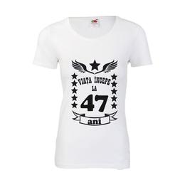Tricou dama personalizat fruit of the loom, alb, viata incepe la 47 ani s