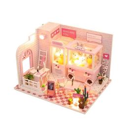 Macheta casuta de asamblat, miniatura, model o lume in roz, asamblare diy