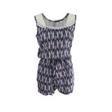 Salopeta scurta, Floare, cu 2 buzunare, culoare albastru cu imprimeu multicolor de pene si elastic la talie, M-L