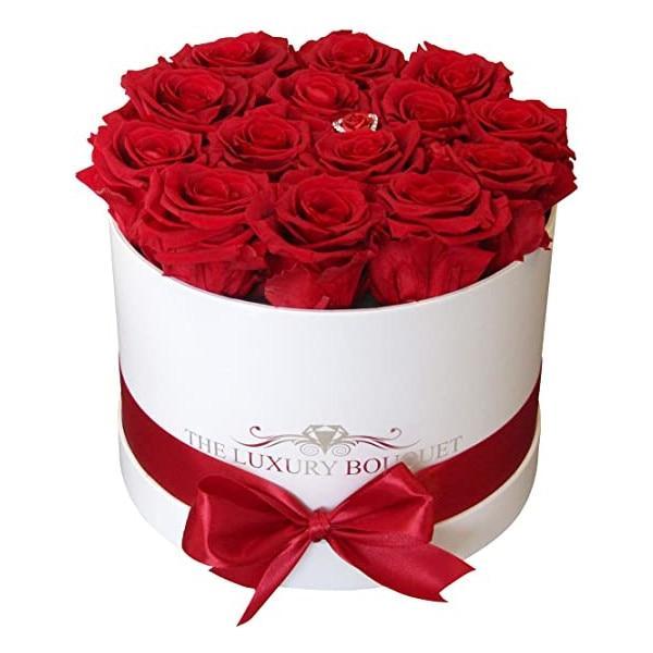 Aranjament floral in landou mov, dady, cu 35 trandafiri din sapun