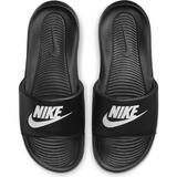 slapi-barbati-nike-victori-one-cn9675-002-41-negru-5.jpg