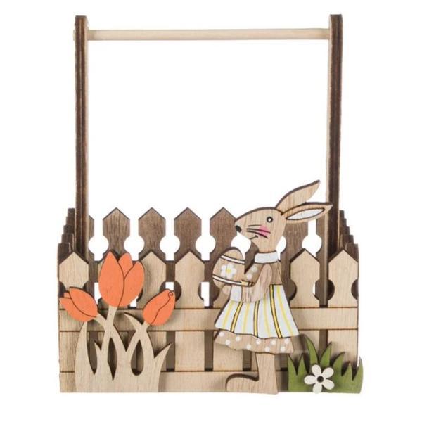 Decoratiune din lemn pentru masa de Paste, cos cu model gard, iepuras, ou, lalele, iarba verde, inaltime 15 cm, multicolor - Topi Toy