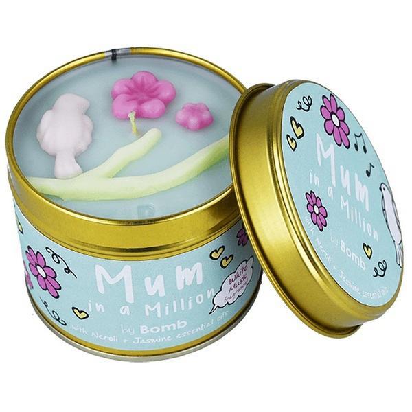 Lumanare parfumata Mum In A Million, Bomb Cosmetics, 252g