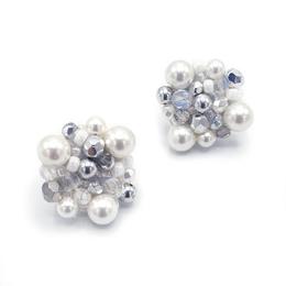 cercei-rotunzi-albi-cu-perle-mallorca-handmade-zia-fashion-little-white-silver-drops-1.jpg