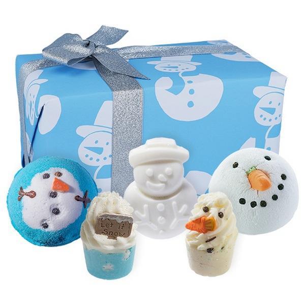 Set cadou Mr Frosty 5 produse, bile de baie 2x160g + sare de baie 2x50g + gel dus + sapun solid, Bomb Cosmetics Bomb Cosmetics imagine noua