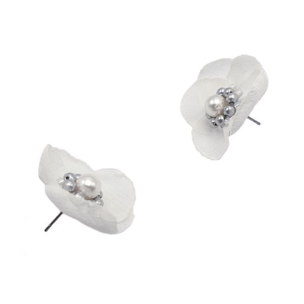 Cercei mireasa mici floare culoarea alb, handmade, zia fashion, anna