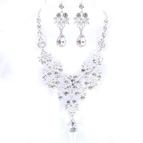 Set colier + cercei elegant cu cristale pentru mirese nr.10