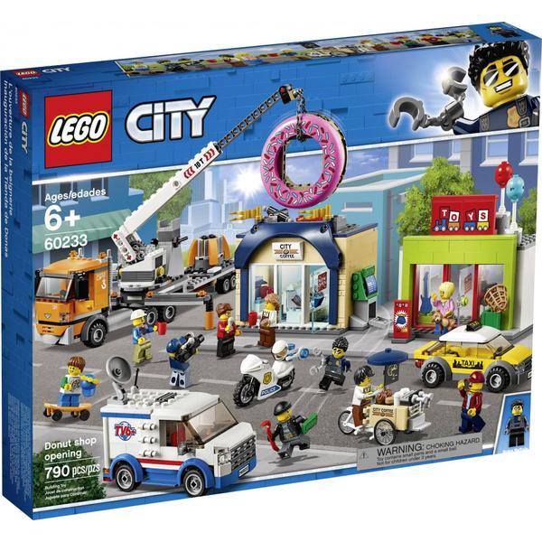 Lego city town - deschiderea magazinului de gogosi 60233, 790 piese