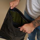 rucsac-alessio-negru-cu-clapa-soft-4.jpg