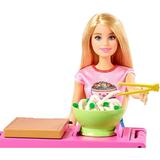 set-barbie-by-mattel-cooking-and-baking-pregateste-noodles-cu-papusa-si-accesorii-2.jpg