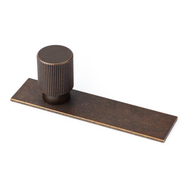 Buton pentru mobila Arpa Plate, finisaj alama rustica, L:100 mm