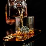 set-whisky-2-pahare-200ml-cu-6-cuburi-pietre-din-granit-pentru-whisky-edition-5.jpg