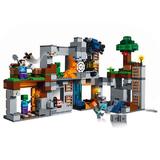 lego-minecraft-aventurile-din-bedrock-21147-4.jpg
