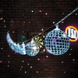 instalatie-disco-balls-cu-10-led-uri-pe-baterii-multicolor-2.jpg