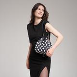 geanta-bleumarin-tip-sac-cu-geometrie-3.jpg