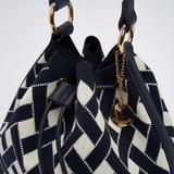 geanta-bleumarin-tip-sac-cu-geometrie-4.jpg