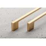 maner-metalic-pentru-mobilier-model-sarmis-stil-modern-minimalist-distanta-dintre-gauri-192-mm-finisaj-auriu-mat-2.jpg