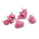 cercei-foarte-lungi-voluminosi-cu-flori-din-voal-culoarea-roz-pudrat-perle-si-inox-lovely-corizmi-2.jpg