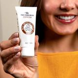 crema-de-protectie-solara-pentru-fata-cu-spf-50-auraskin-espresso-pentru-toate-tipurile-de-piele-30-ml-4.jpg
