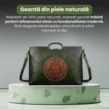 geanta-dama-eleganta-din-piele-naturala-boutique-deluxe-model-totem-in-relief-2-manere-fixe-curea-reglabila-buzunare-multiple-sistem-de-inchidere-cu-fermoar-verde-2.jpg