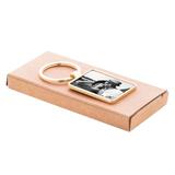 breloc-metalic-personalizat-piksel-dreptunghiular-cu-finisaj-auriu-in-cutie-kraft-4.jpg