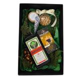 Cos cadou rafinat de sarbatori, Jagermeister, Cafea capsule, Lumanare si glob festiv - Tinco Boutique